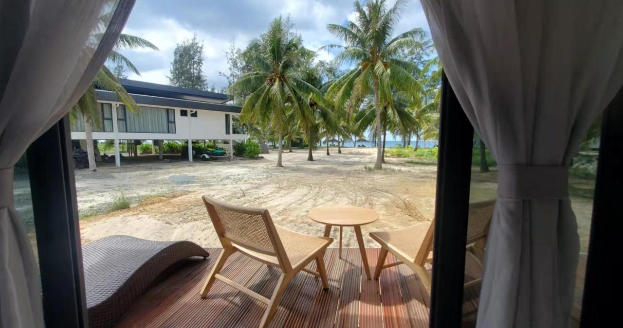 Eagle Bay Retreat Borneo Beach Villas Beach Front Kumbatang Luaran gambar